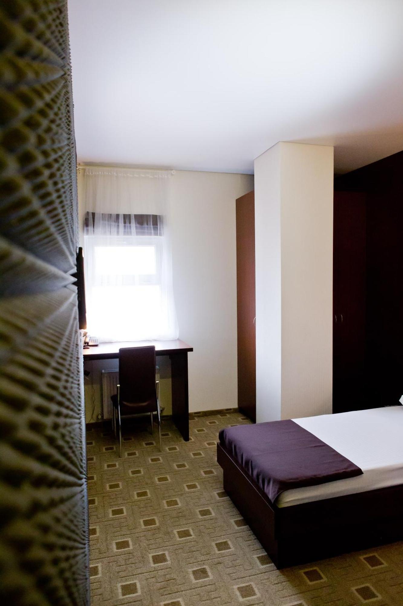 Hotel Olsi Chisinau Room photo